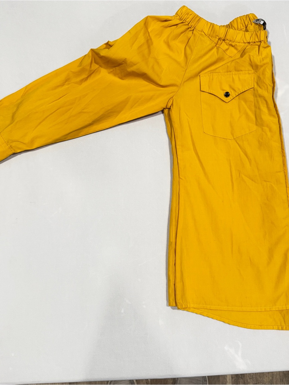 Off-Shoulder Yellow Button-Front Blouse with Rose Graphic - Picture 4 of 6